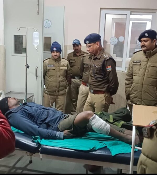 मुठभेड़ के दौरान नशा तस्कर के पैर में लगी गोली, तस्कर से स्मैक और तमंचा बरामद