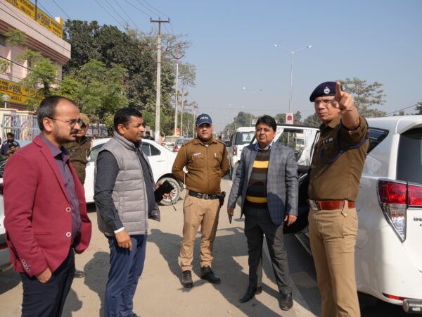 राष्ट्रीय खेलों की तैंयारी को लेकर जिलाधिकारी नितिन भदौरिया ने किया शहर का निरीक्षण