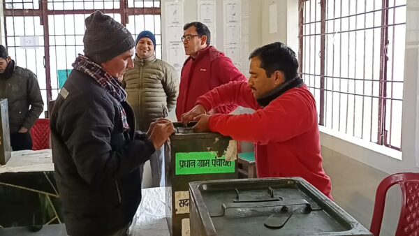 जिलाधिकारी नितिन भदौरिया के निर्देशन में पीठासीन और मतदान अधिकारियों को दिया गया प्रशिक्षण