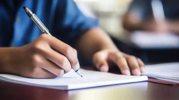 पंतनगर विवि में बीटेक कंपार्टमेंट परीक्षा का पेपर लीक, दो कर्मचारी हटाए गए