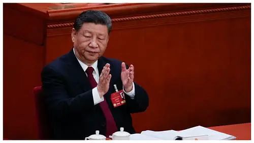 चीन की सरकार ने अपने देश में पर्यटन को बढ़ावा देने के लिए 70 से ज्यादा देशों के नागरिकों को बिना वीजा चीन में एंट्री देने का एलान किया है